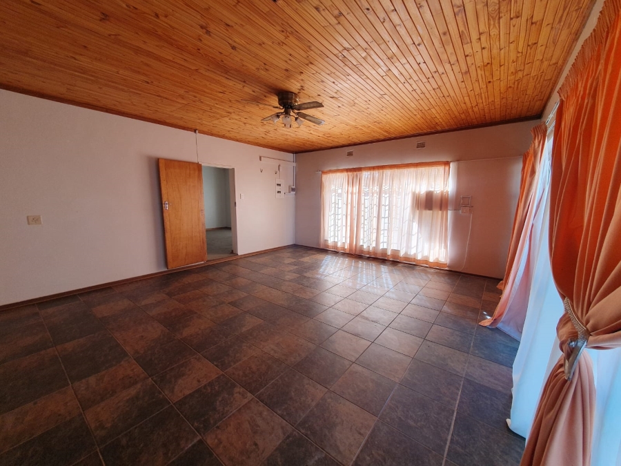 To Let 3 Bedroom Property for Rent in Virginia Free State